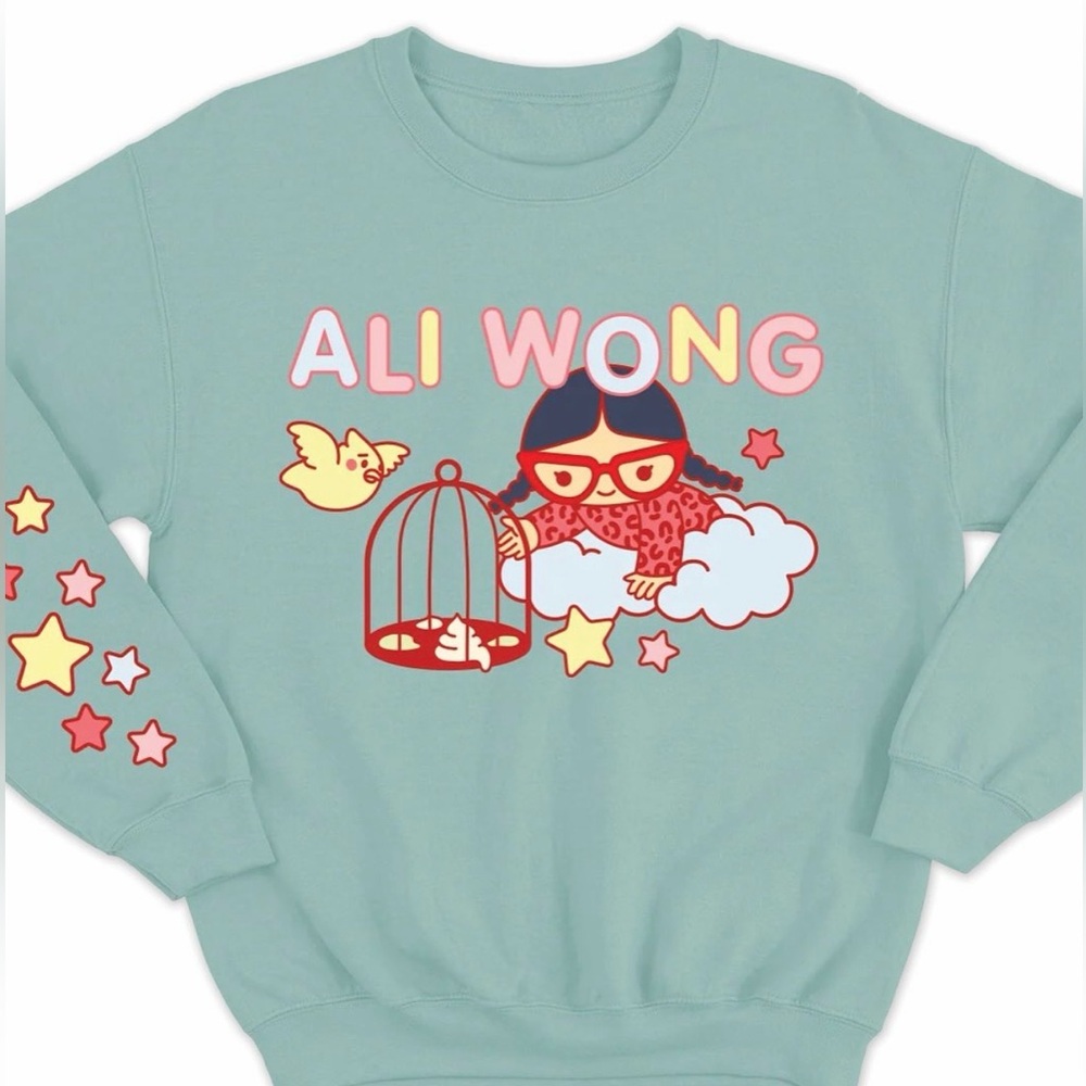 ALI WONG ✨ Women's Dirty Birdcage Blue/Teal Crewneck Graphic Sweater Size Medium